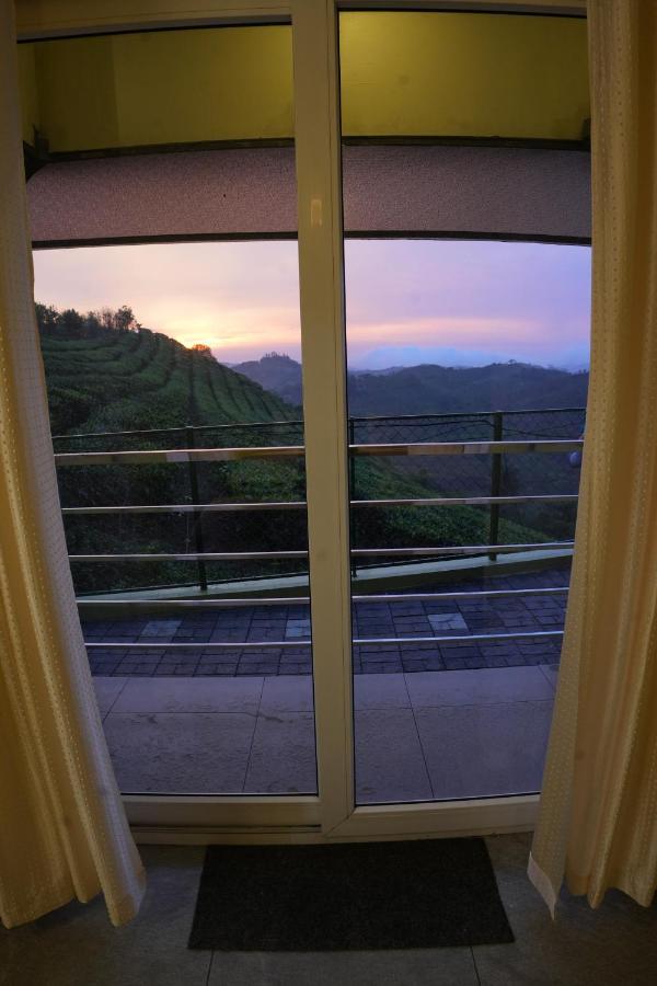Vaga Mist Resort Vagamon Идуки Екстериор снимка