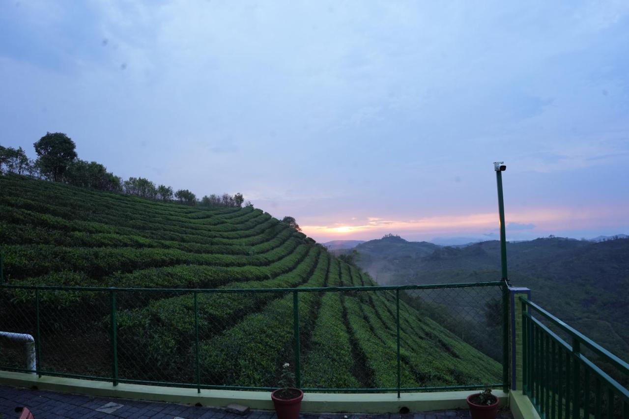Vaga Mist Resort Vagamon Идуки Екстериор снимка