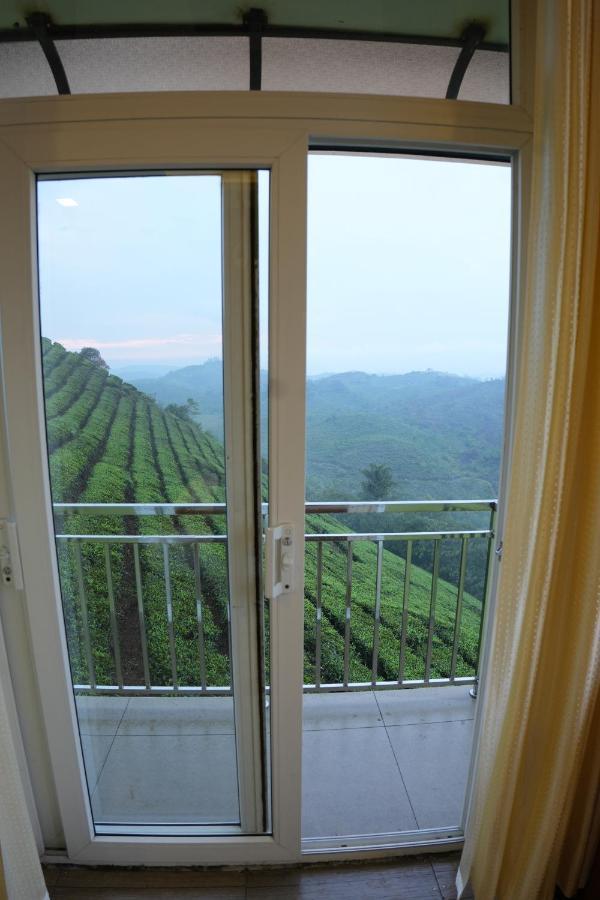 Vaga Mist Resort Vagamon Идуки Екстериор снимка
